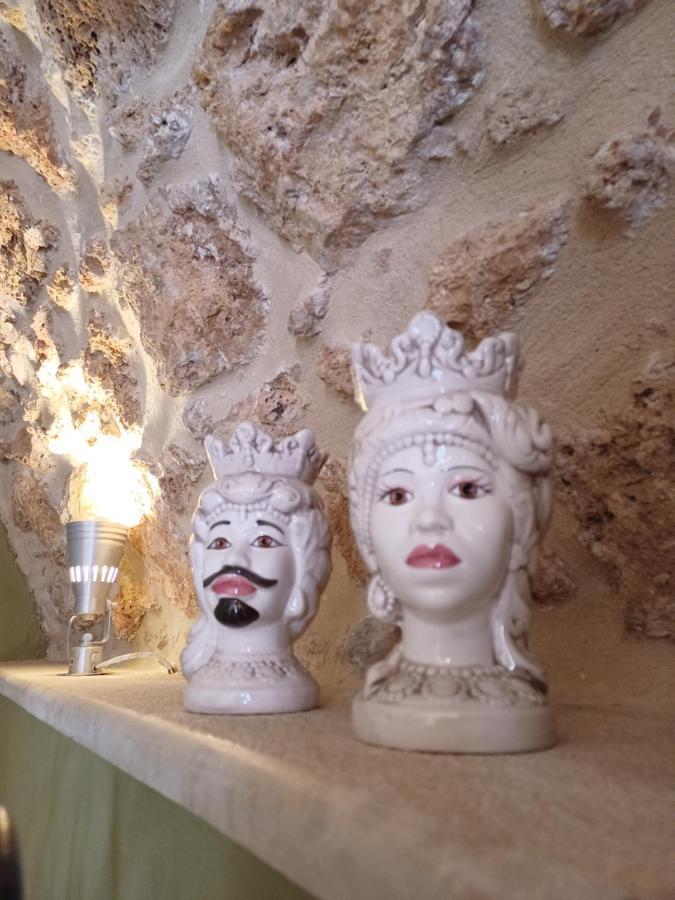 Casa Vacanza Na Zia Agnese 노토 외부 사진