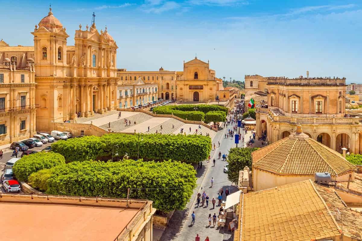 Casa Vacanza Na Zia Agnese 노토 외부 사진